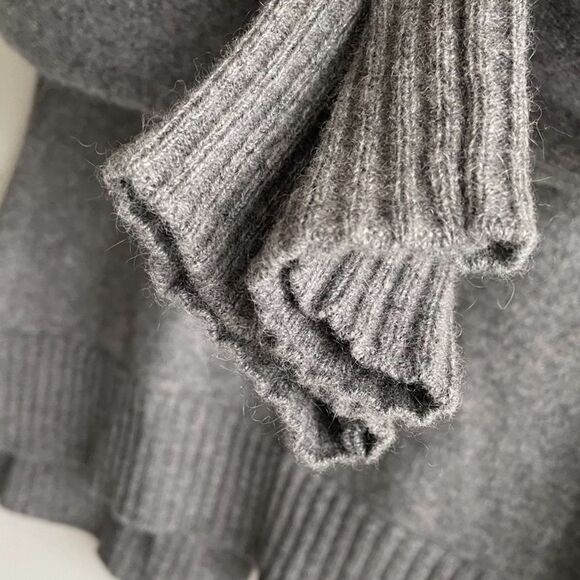 InCashmere Crew Neck Long Sleeve Cashmere Sweater Grey M - Picture 3 of 7